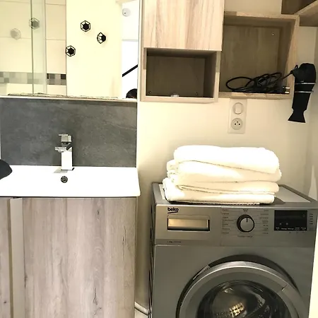 Le Larbaud 7 - Hypercentre - Proche Thermes & Parc Apartman