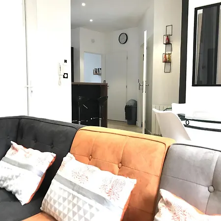 Le Larbaud 7 - Hypercentre - Proche Thermes & Parc Apartment *